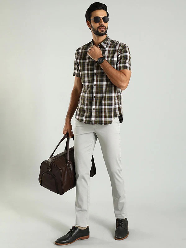 Indian Terrain Men's Slim Fit Solid Grey Trousers